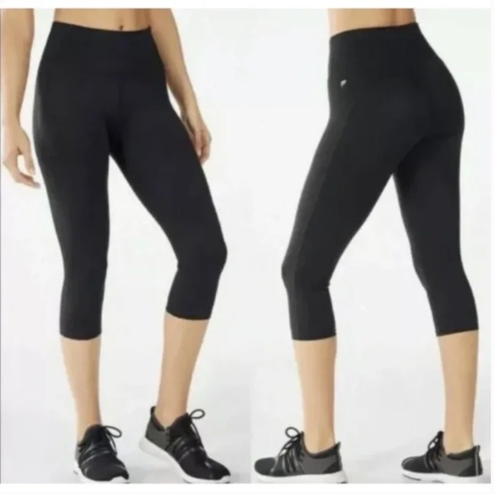 Fabletics Black Salar Capris in Small (qty 2)